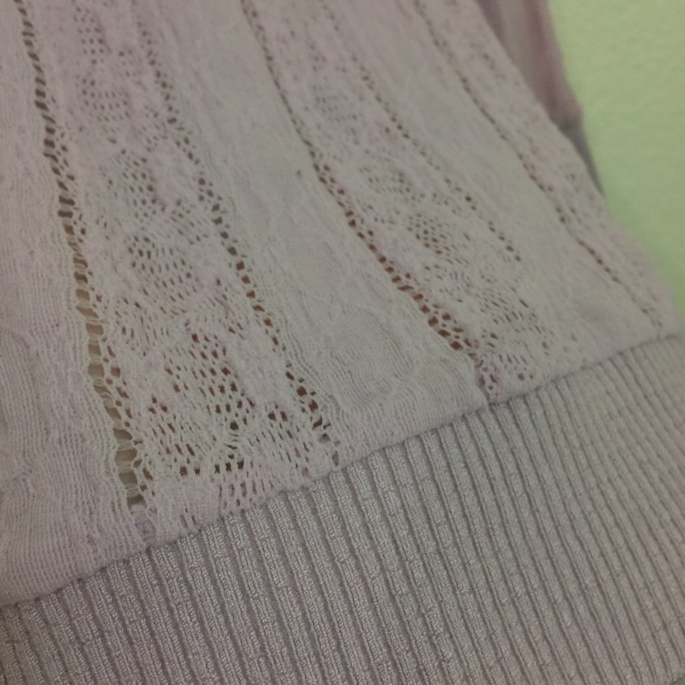4/$25 🛍 Bebe Lace Top Wide Neck 3/4 Sleeve Lilac - Picture 4 of 9
